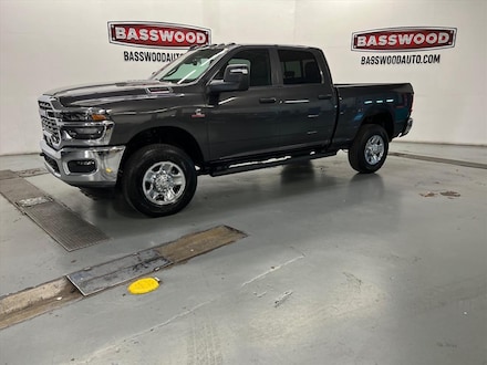 2026 Ram 2500 TRADESMAN CREW CAB 4X4 6'4 BOX Pickup
