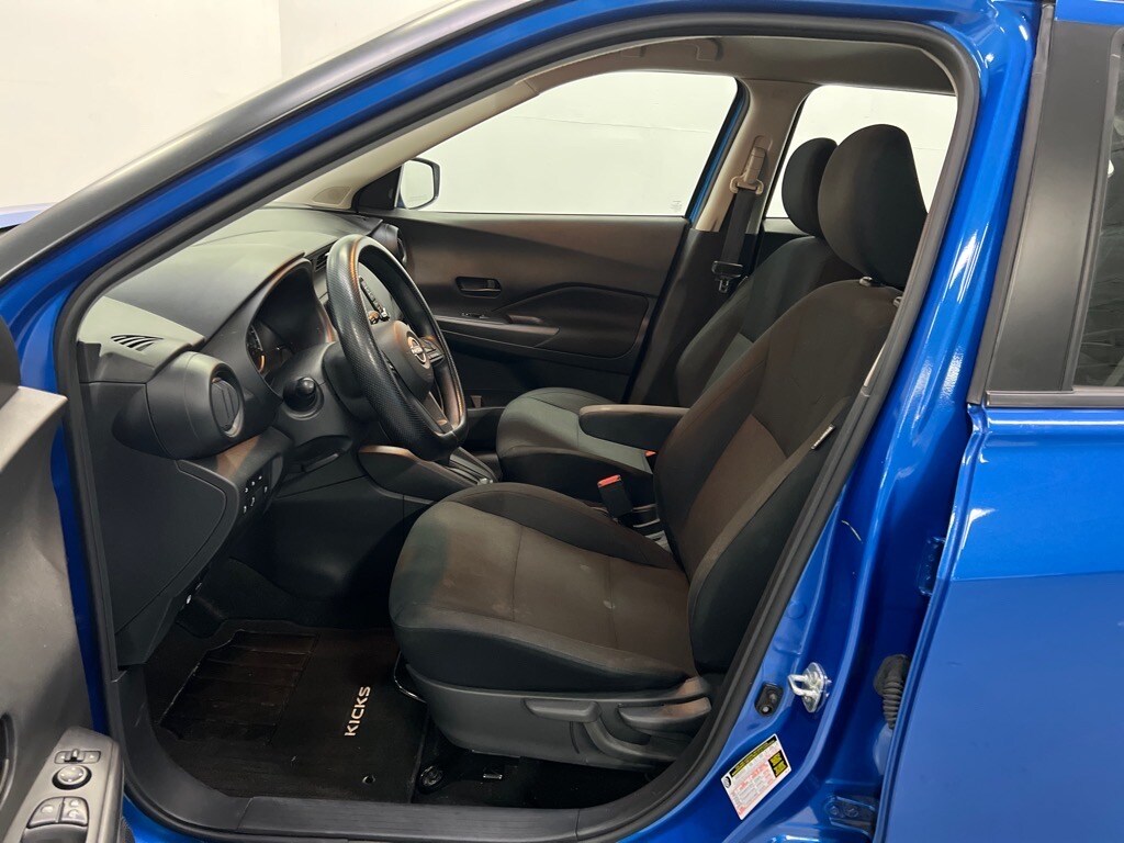 2024 Nissan Kicks S photo 3