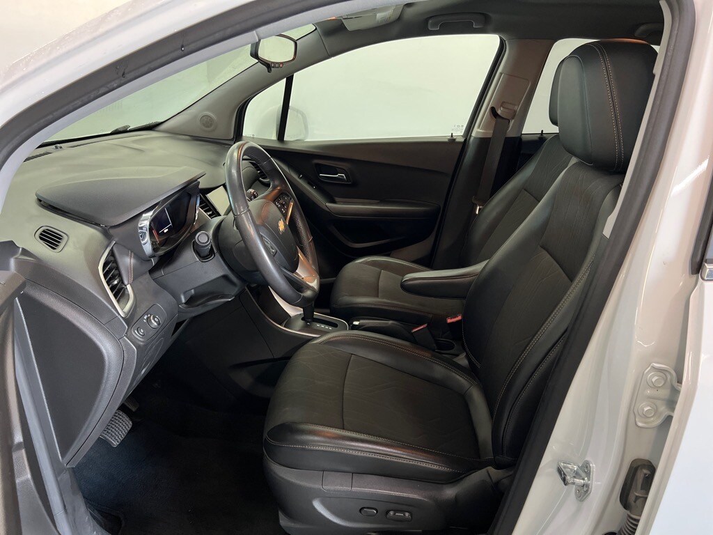 2019 Chevrolet Trax LT photo 3