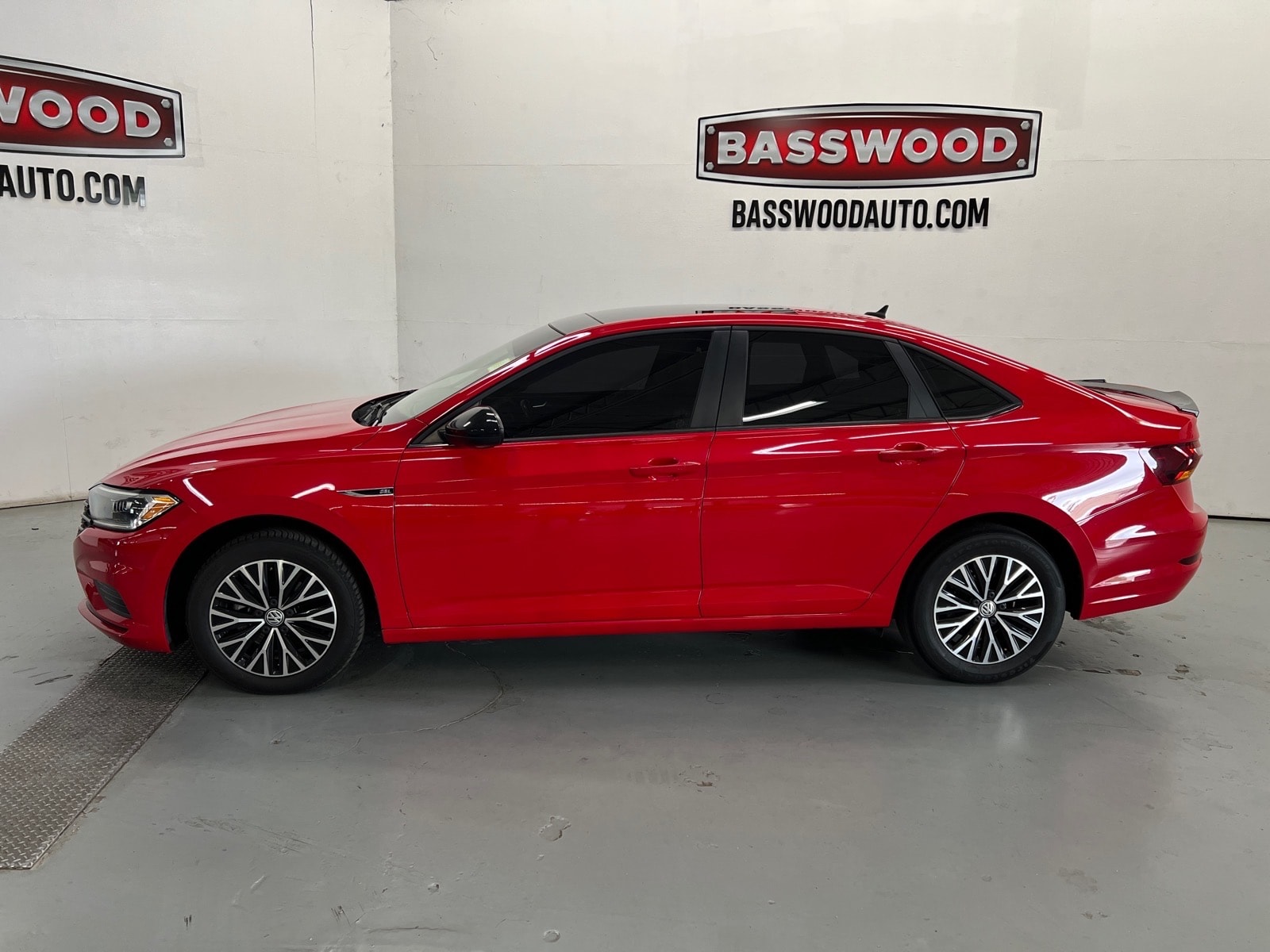Used 2019 Volkswagen Jetta SEL with VIN 3VWE57BU5KM107008 for sale in Fort Payne, AL