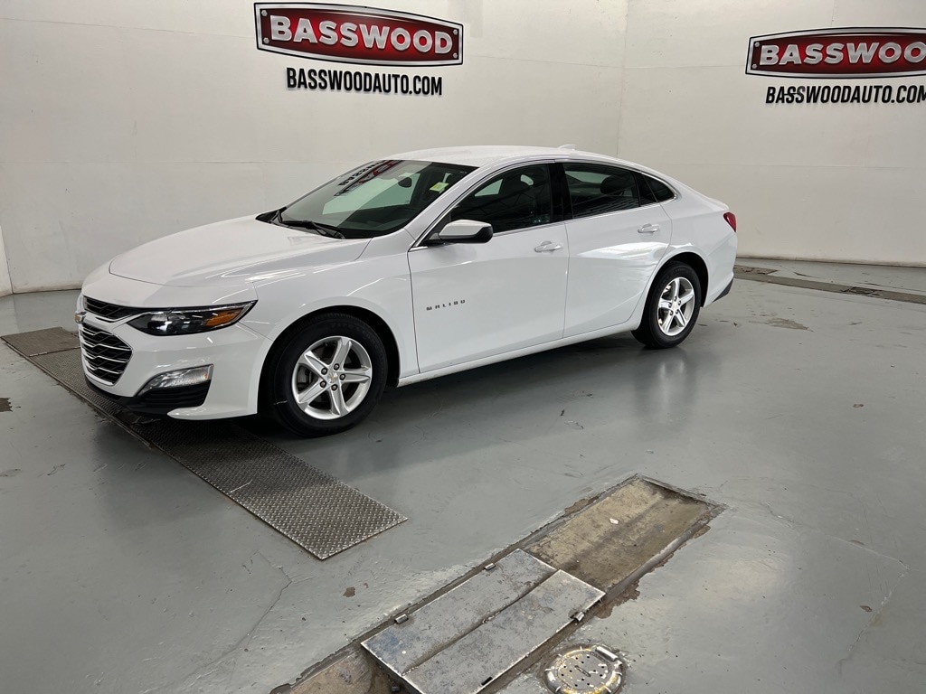 2024 Chevrolet Malibu 1LT's photo