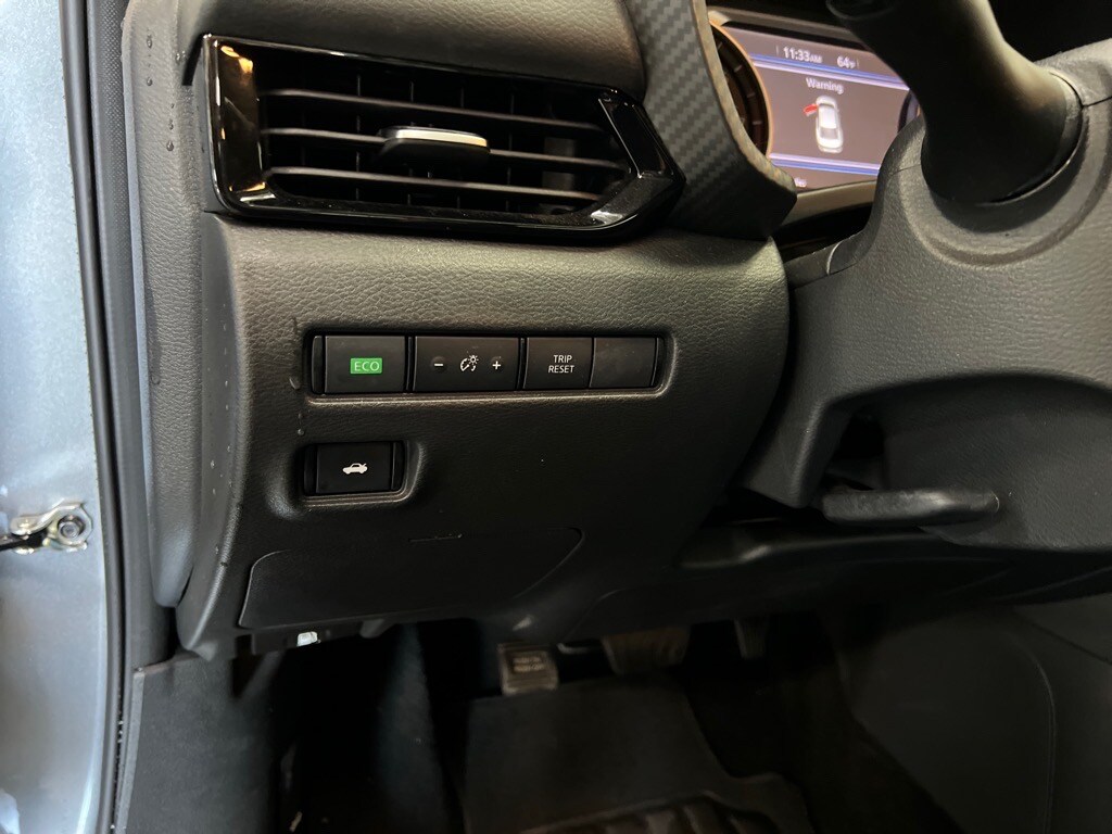 2024 Nissan Sentra SV photo 4