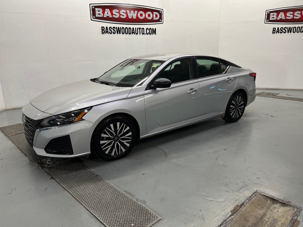 2024 Nissan Altima SV