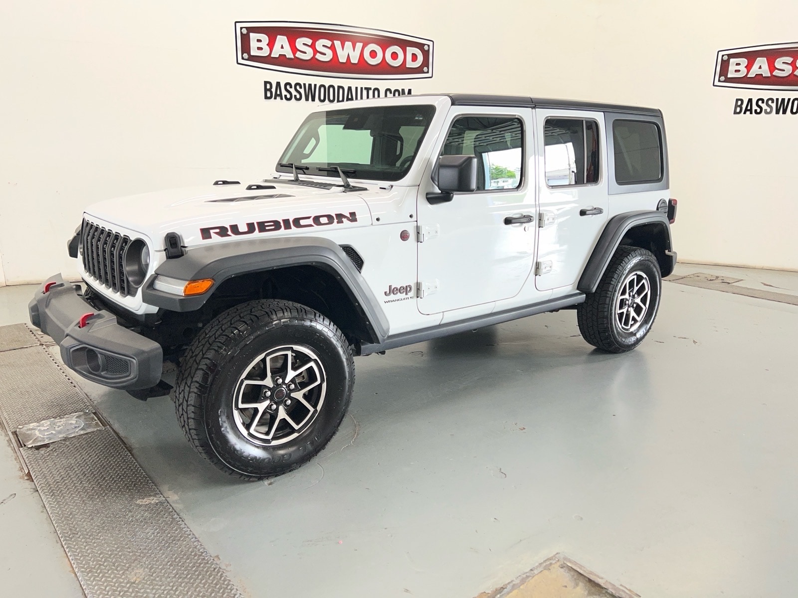 2024 Jeep Wrangler Rubicon's photo