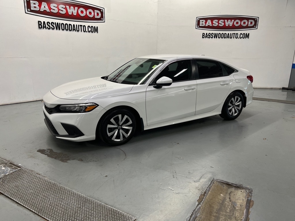 2024 Honda Civic LX's photo