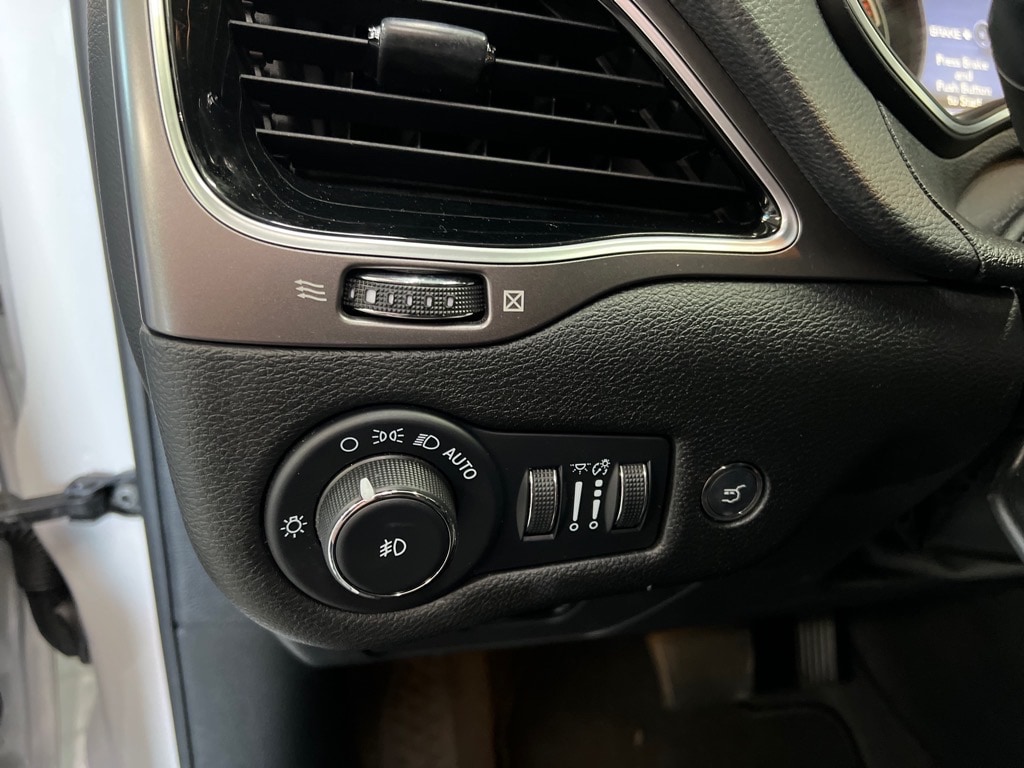 Used 2022 Jeep Cherokee Limited 4X4 4x4 Limited SUV