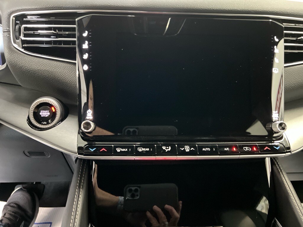 2025 Jeep Wagoneer Series II - Photo 7