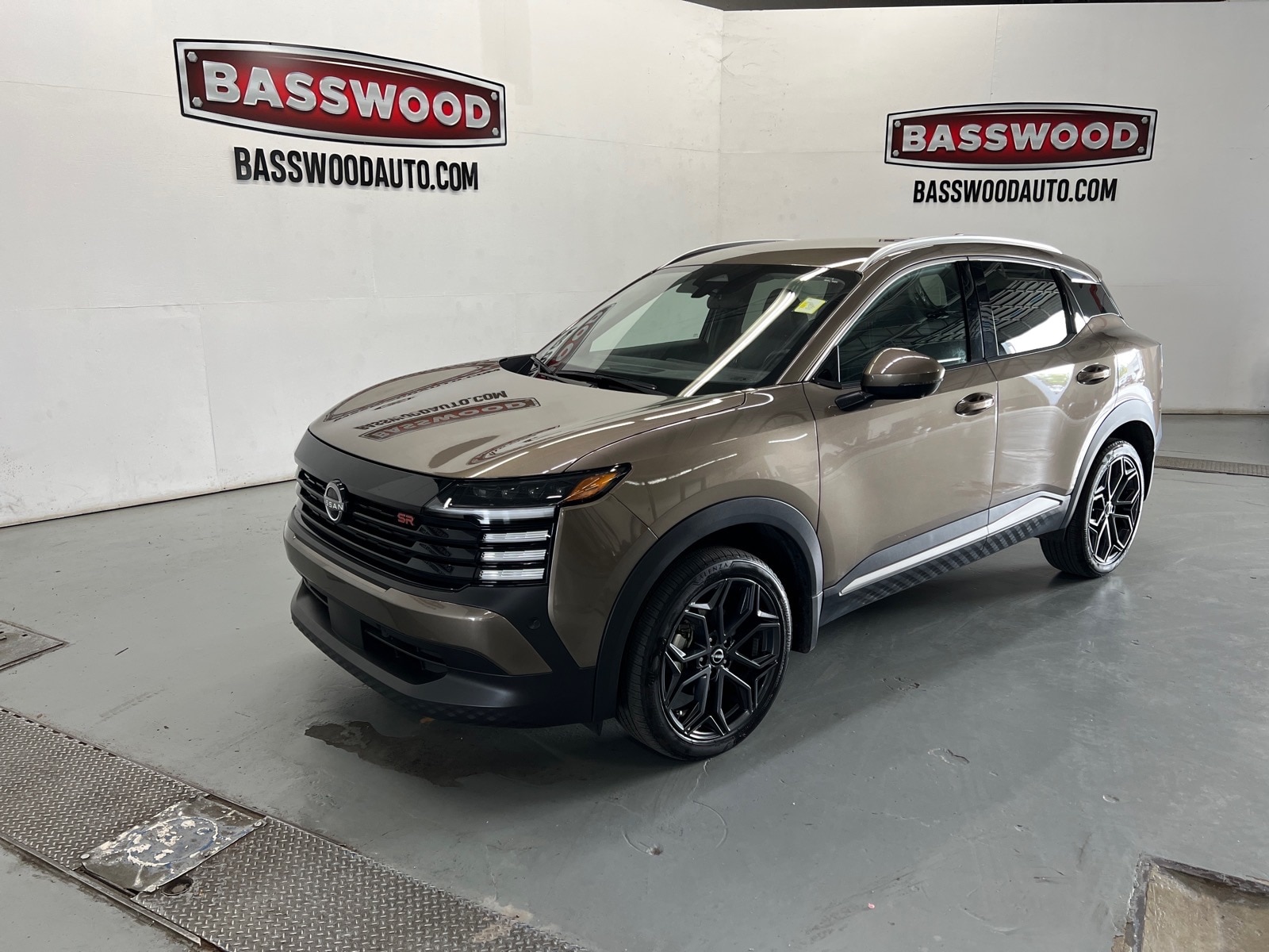 2025 Nissan Kicks 2.0 SR's photo
