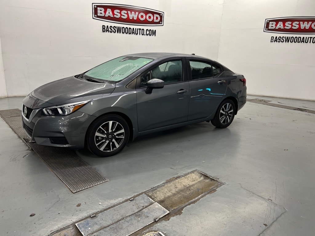 2022 Nissan Versa Sedan SV