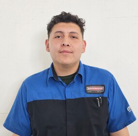 Staff member Alexander Gomez from 4dab2cbd5ec8