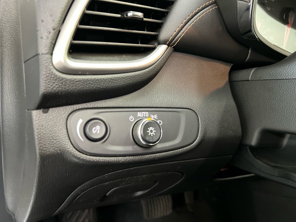 2019 Chevrolet Trax LT photo 4
