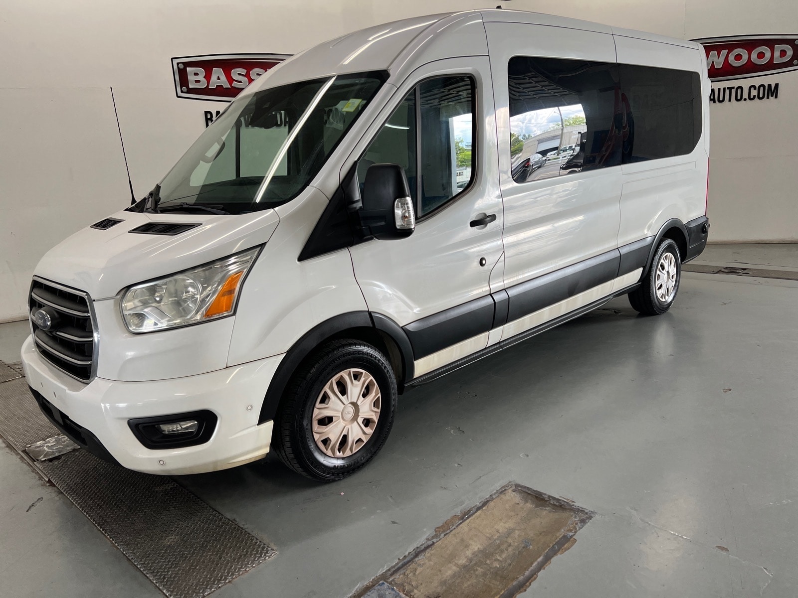 2020 Ford Transit 350 XLT Med Roof Sliding Pass. 148's photo