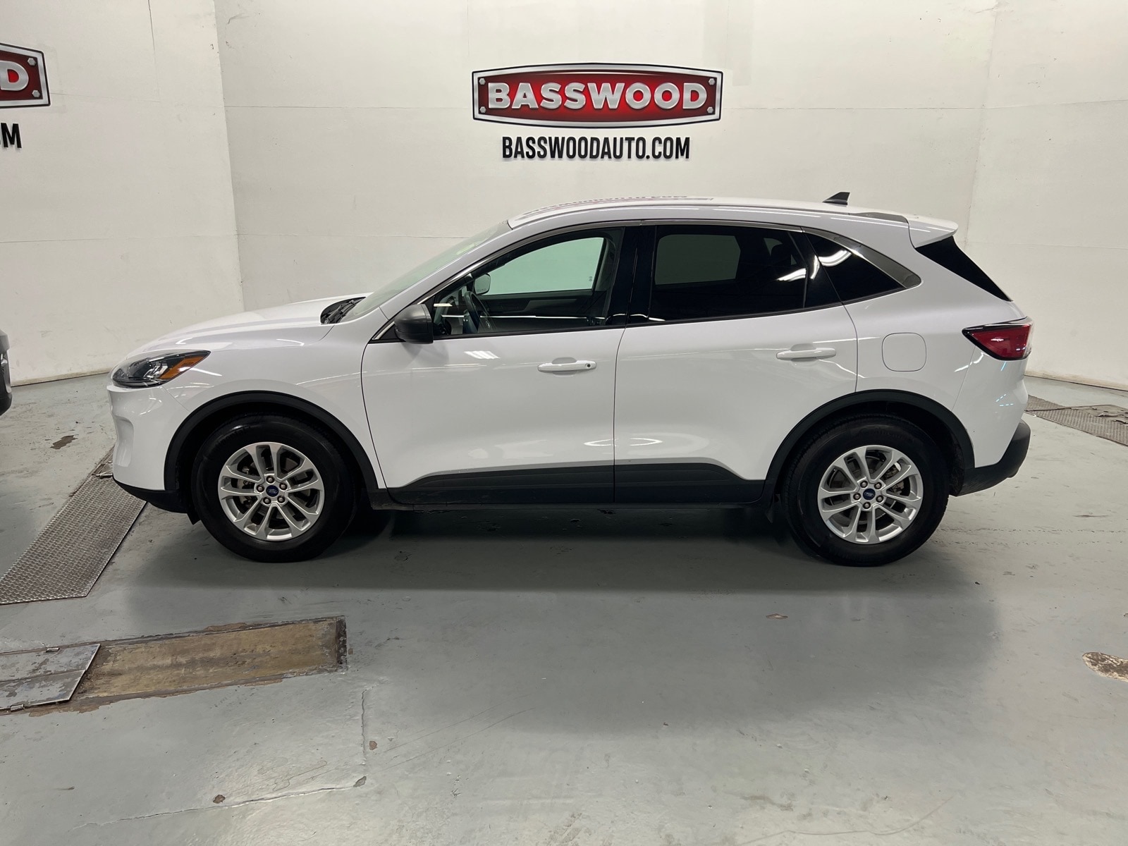 Used 2022 Ford Escape SE with VIN 1FMCU0G6XNUB54898 for sale in Fort Payne, AL