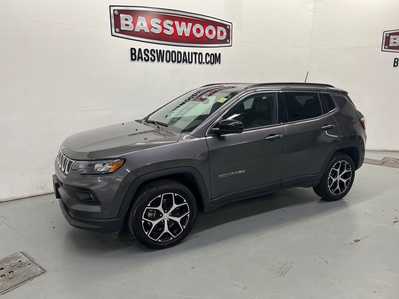 2024 Jeep Compass 4x4 Latitude SUV 