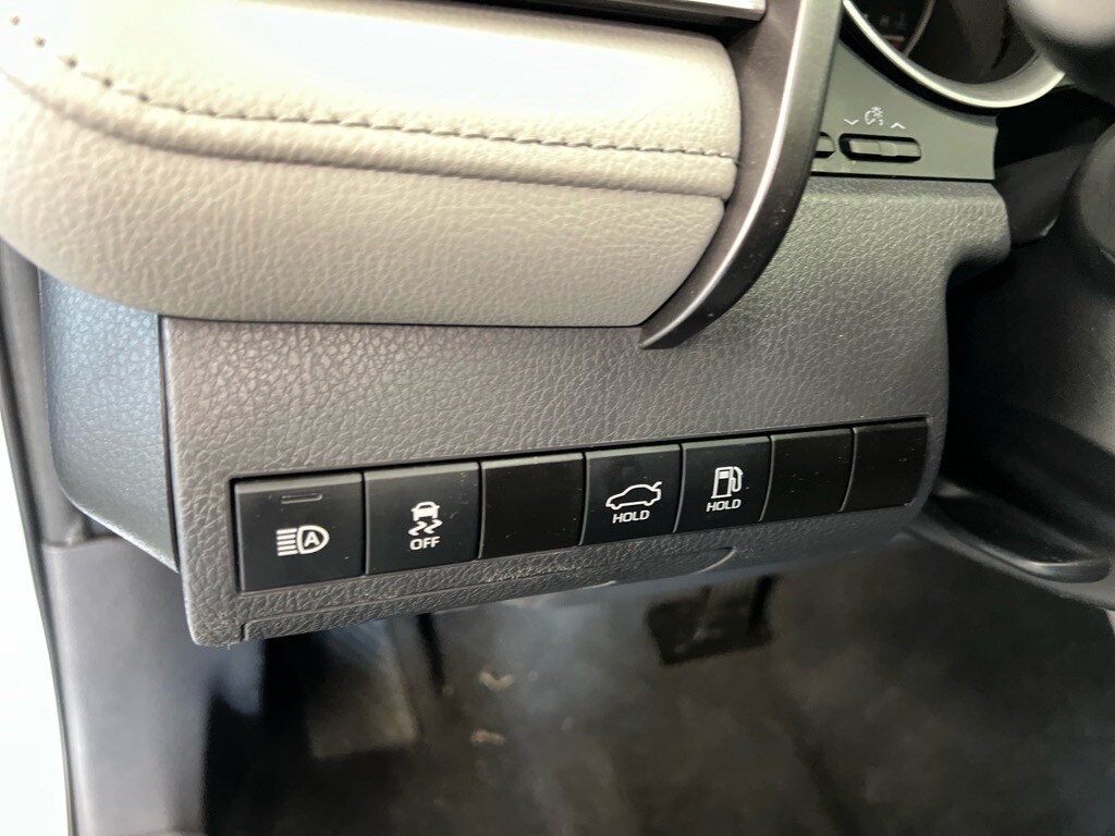 2024 Toyota Camry LE photo 4