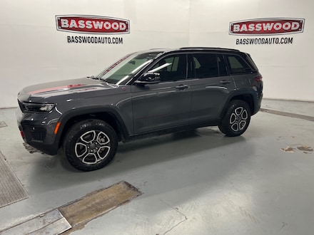 2022 Jeep Grand Cherokee Trailhawk 4X4 4x4 Trailhawk  SUV (midyear release)