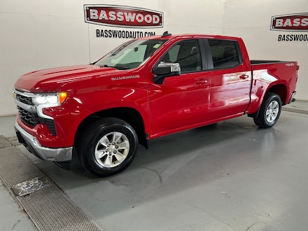 2025 Chevrolet Silverado 1500 4WD Crew CAB 147  LT W/1L 4x4 LT  Crew Cab 5.8 ft. SB w/1LT