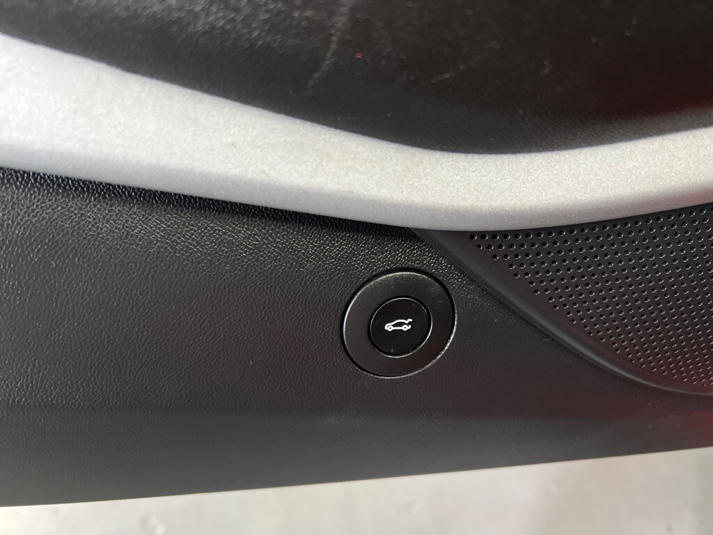 2022 Chevrolet Camaro 1LT photo 3