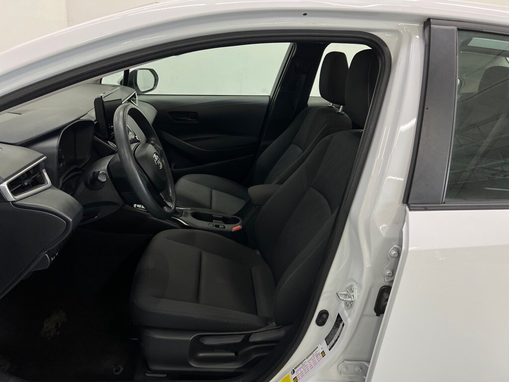 2024 Toyota Corolla LE photo 3