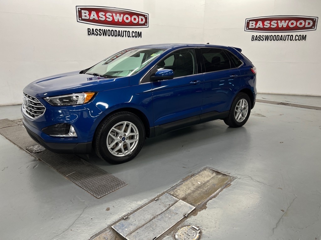 2022 Ford Edge SEL's photo