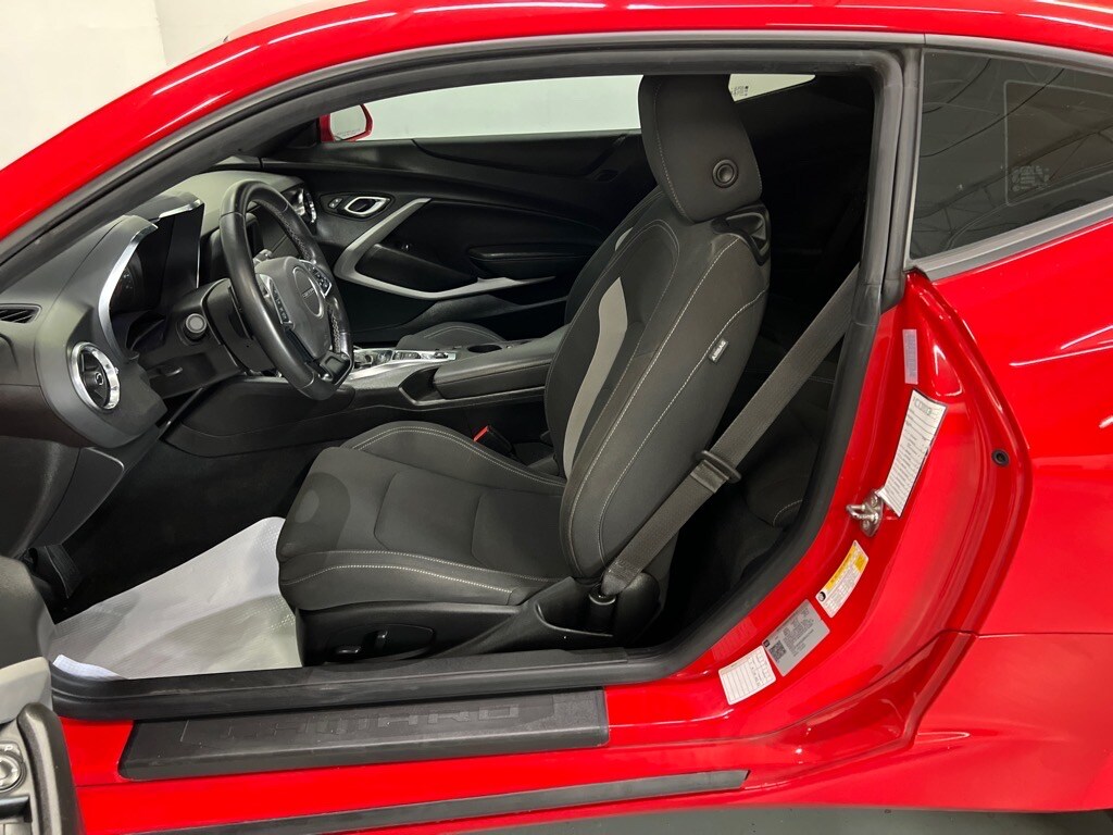 2022 Chevrolet Camaro 1LT photo 4