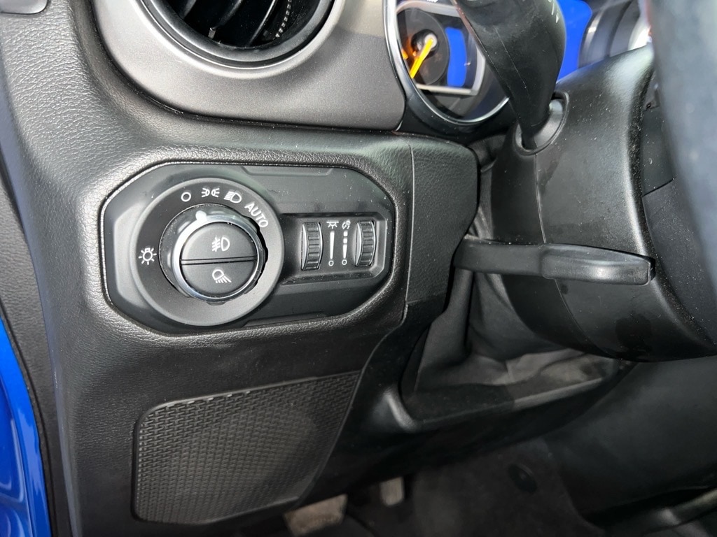 Used 2021 Jeep Gladiator Sport S 4x4 Sport S  Crew Cab 5.0 ft. SB