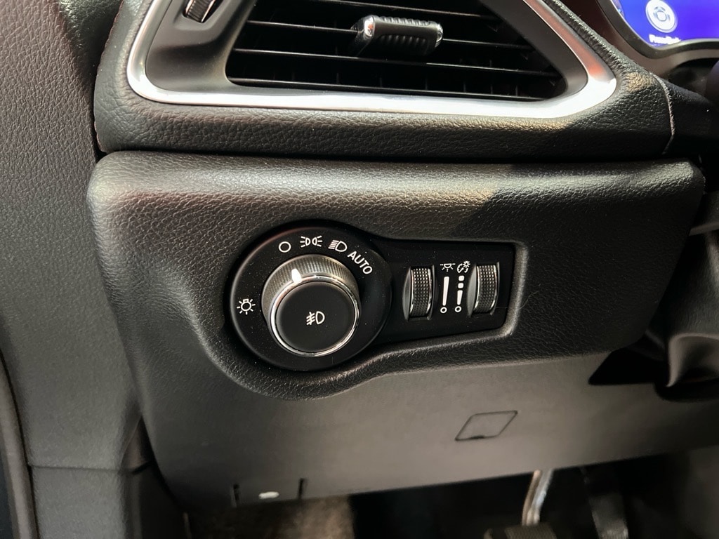Used 2020 Chrysler Pacifica Limited 35th Anniversary Limited 35th Anniversary Mini-Van