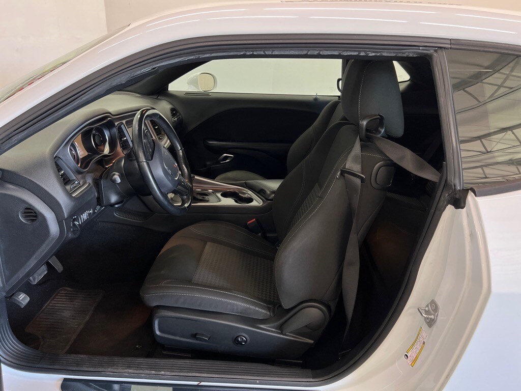 2020 Dodge Challenger SXT photo 3