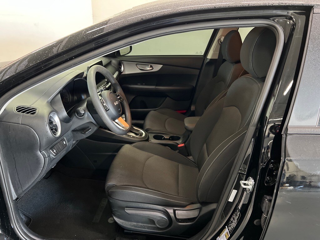 2024 Kia Forte LXS photo 3