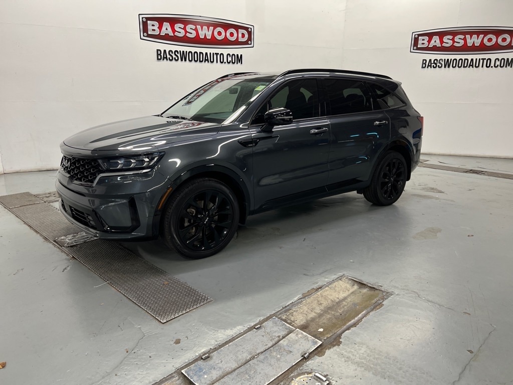 2023 Kia Sorento SX's photo