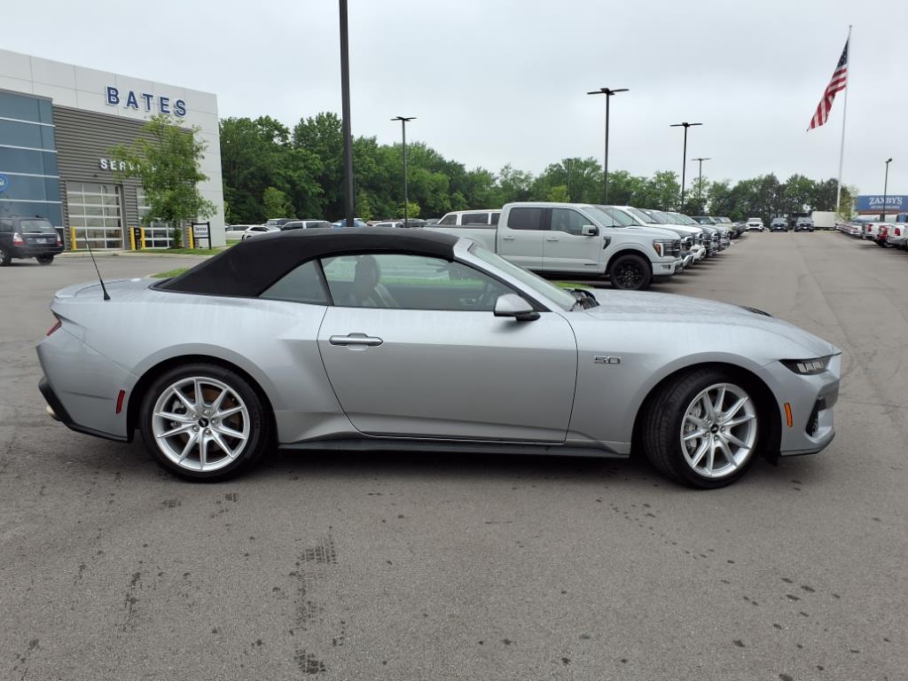 2024 Ford Mustang GT Premium Convertible photo 2