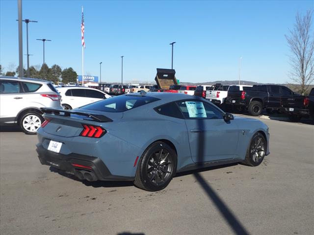 2025 Ford Mustang Dark Horse photo 3