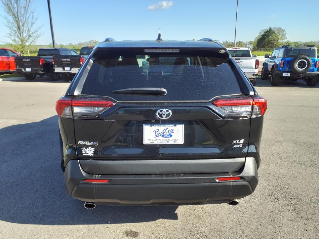 2024 Toyota RAV4 XLE photo 4