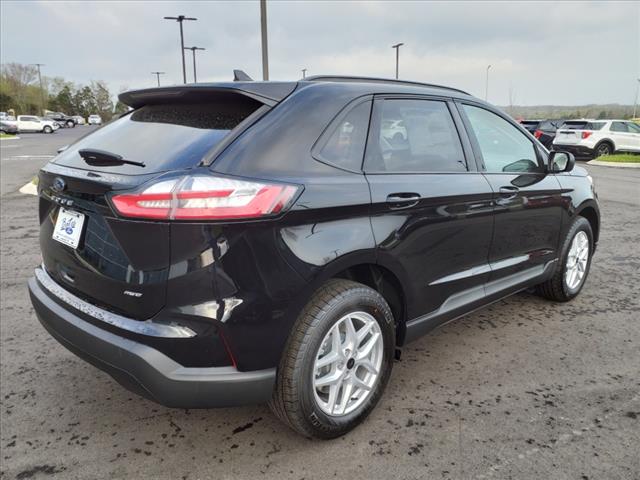 2024 Ford Edge SE photo 3