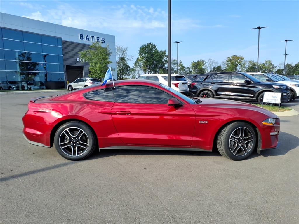 2022 Ford Mustang GT Premium photo 2