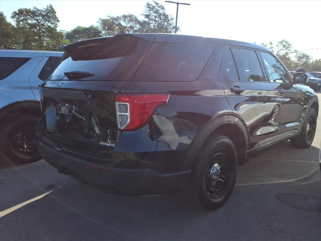 2024 Ford Explorer photo 2