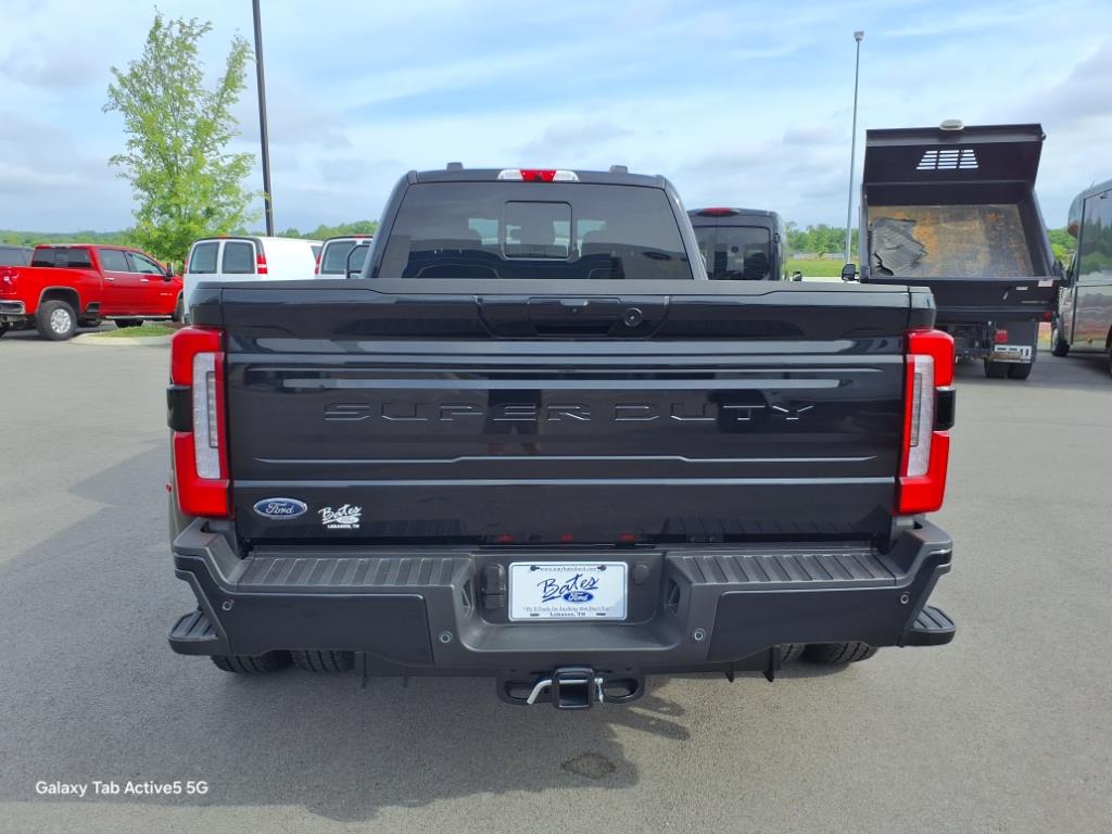 2025 Ford F-350 photo 4