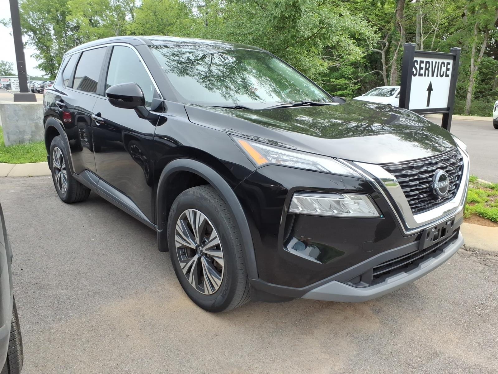 2022 Nissan Rogue SV AWD's photo