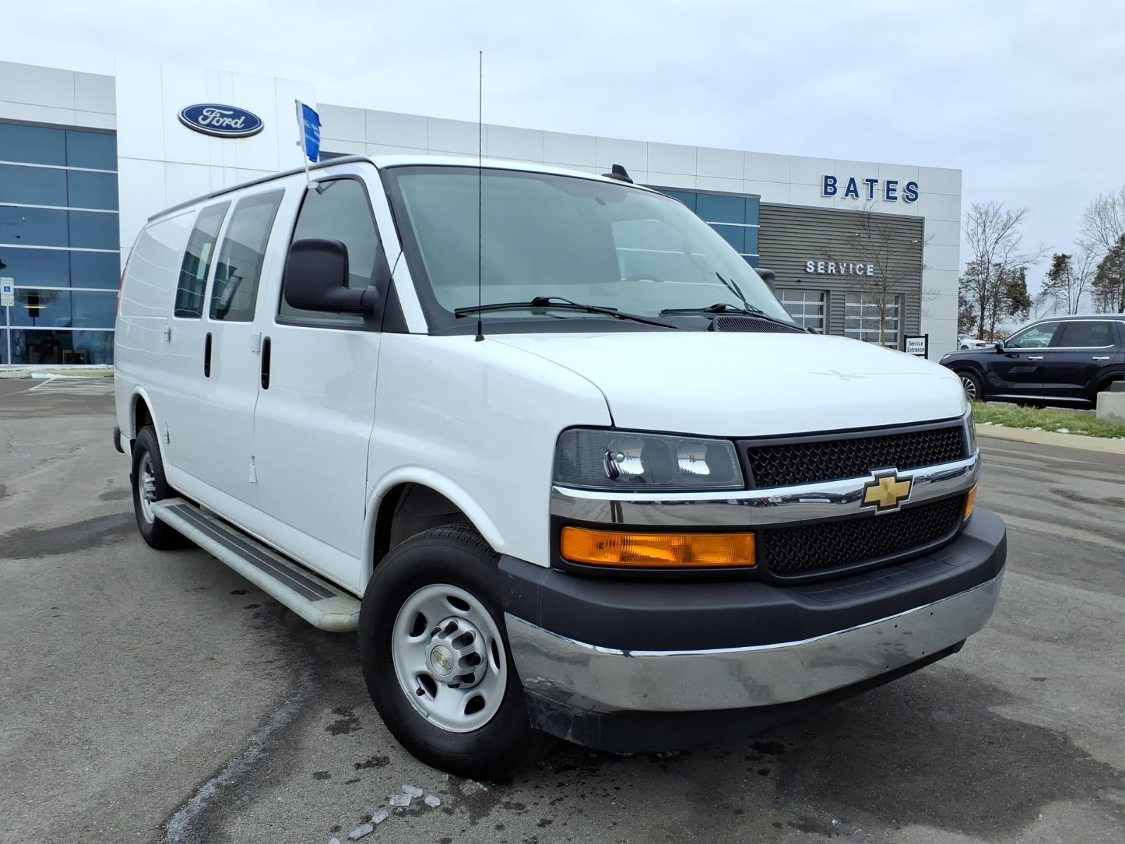 2024 Chevrolet Express 2500 Work Van HD's photo
