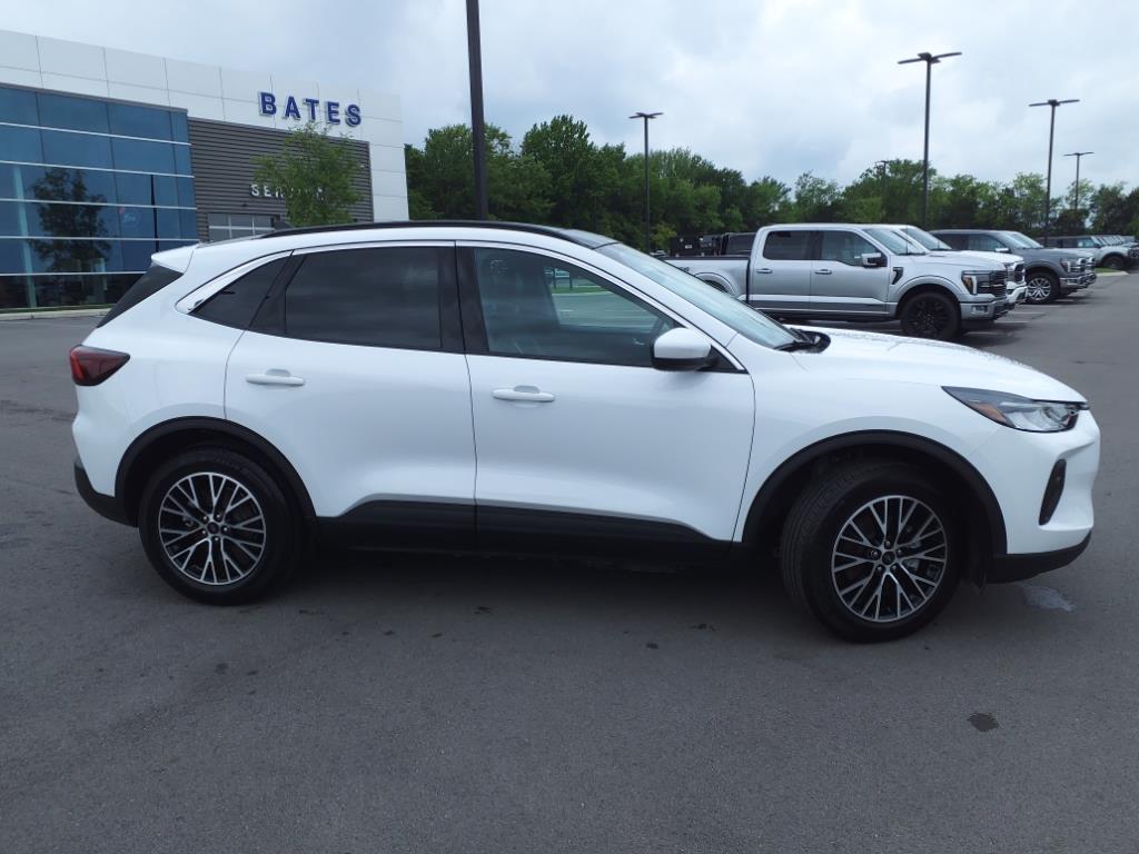 2023 Ford Escape Base photo 2