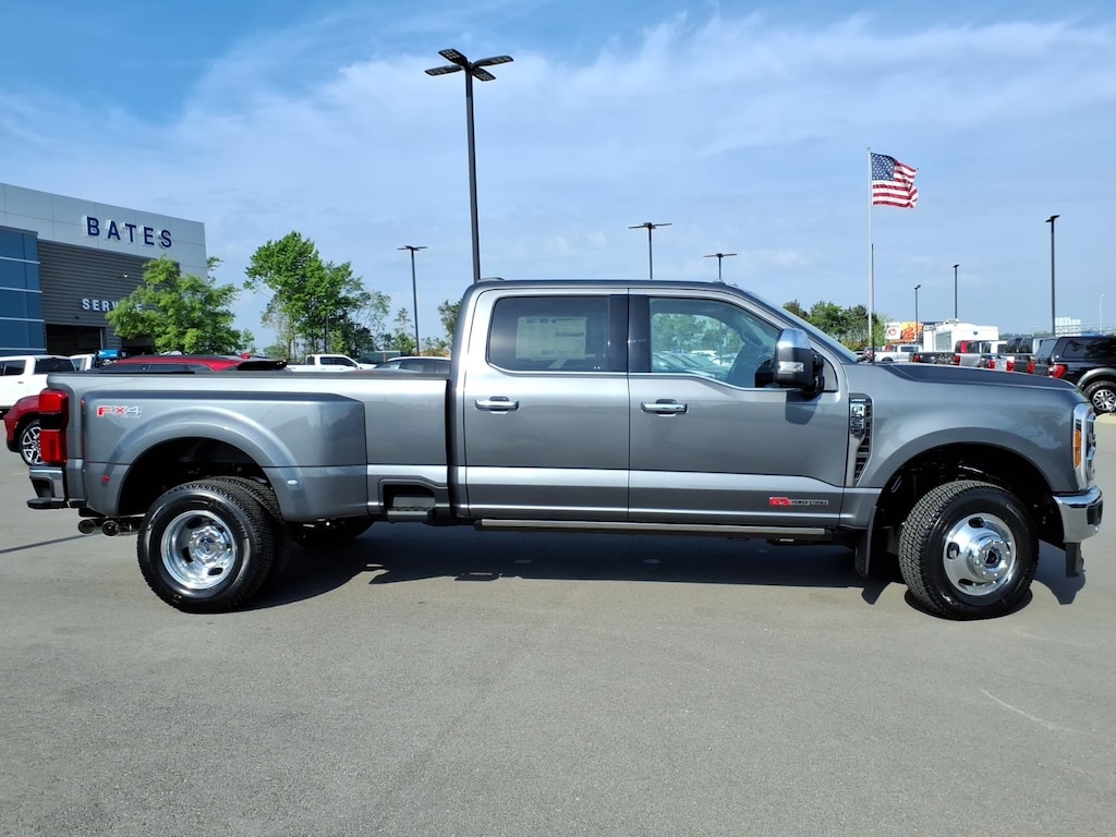 New 2026 Ford Super Duty F-350® Lariat® TRUCK