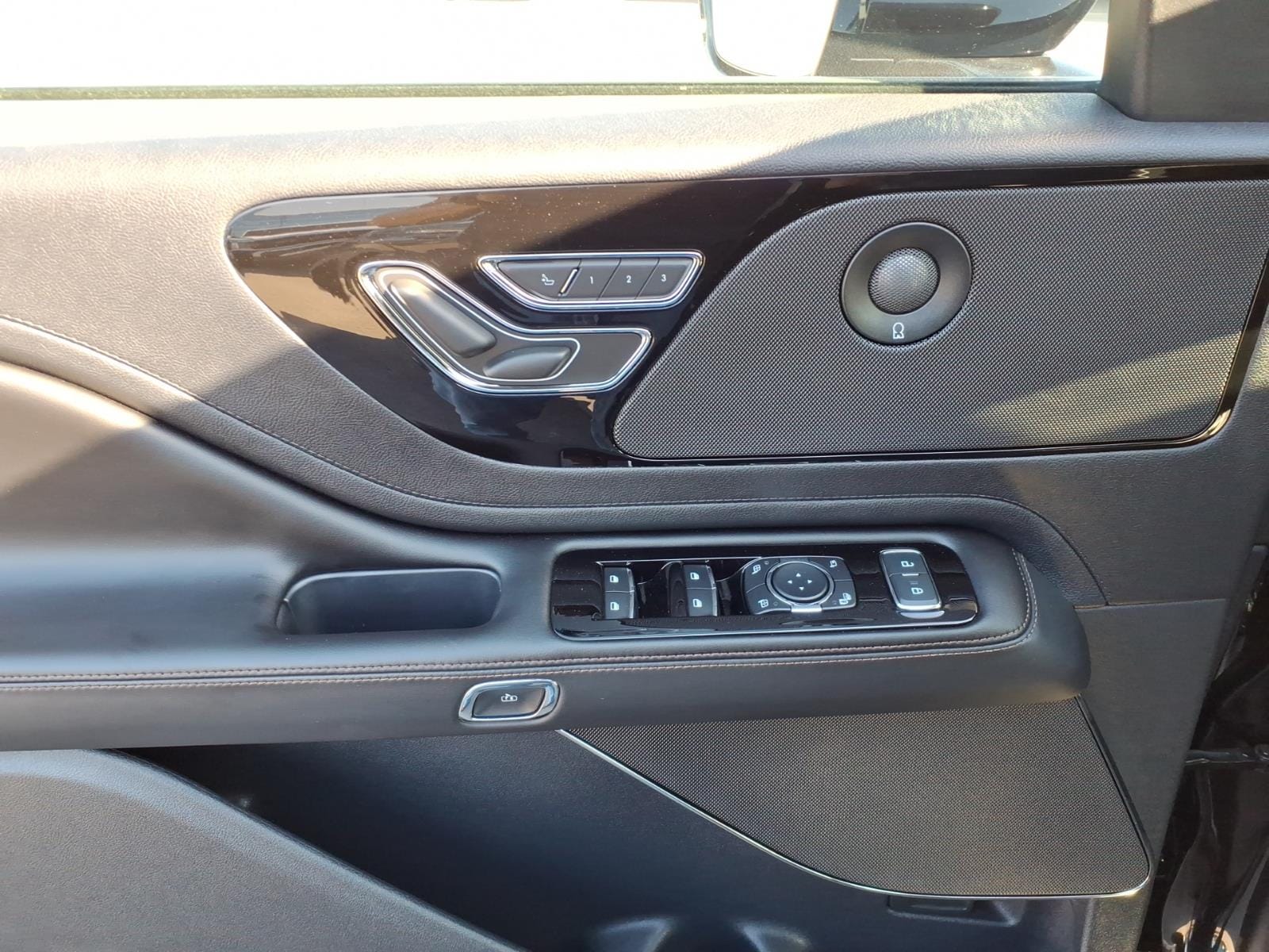 2025 Lincoln Aviator Reserve - Photo 11