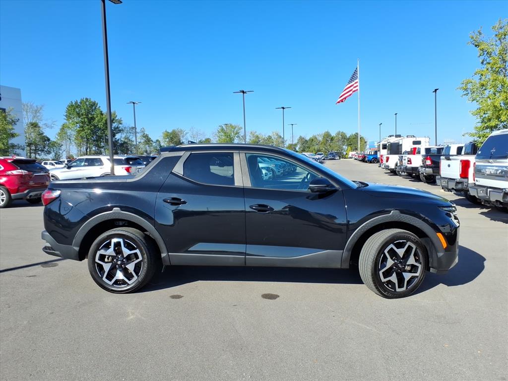 2023 Hyundai Santa Cruz Limited photo 2