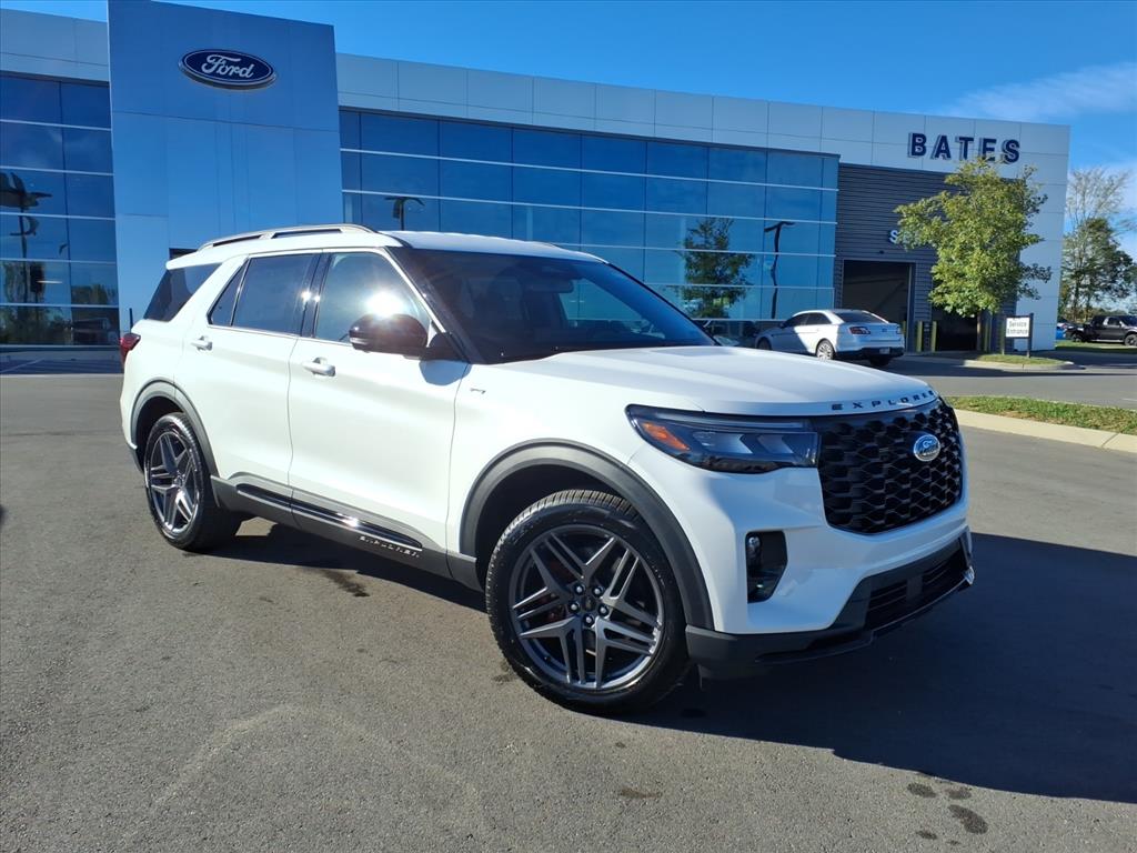 2025 Ford Explorer ST-LINE's photo