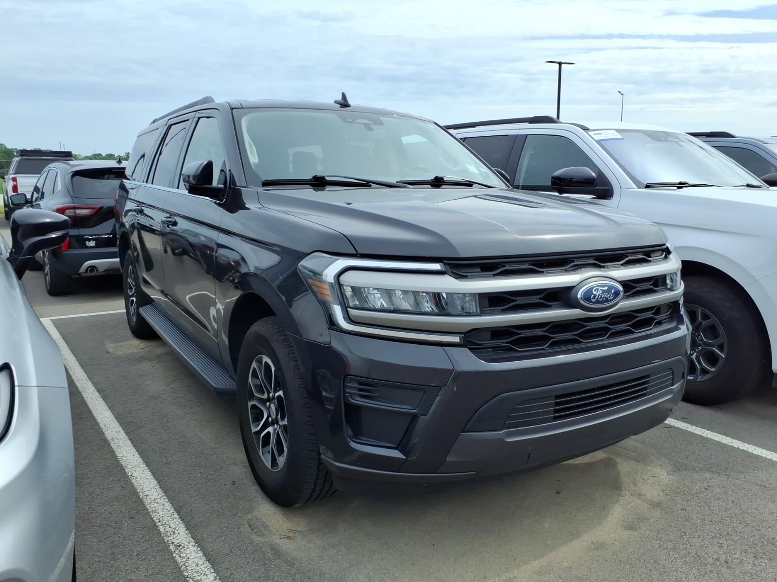 2024 Ford Expedition XLT MAX's photo