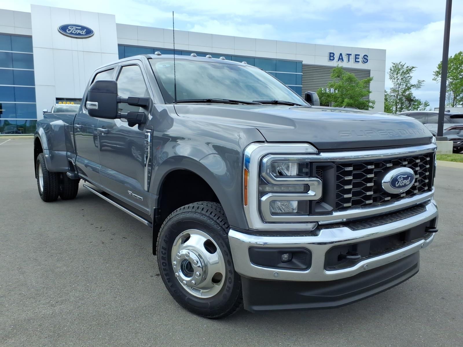 2024 Ford F-350 Lariat 4x4 Crew Cab 8' Box DRW's photo
