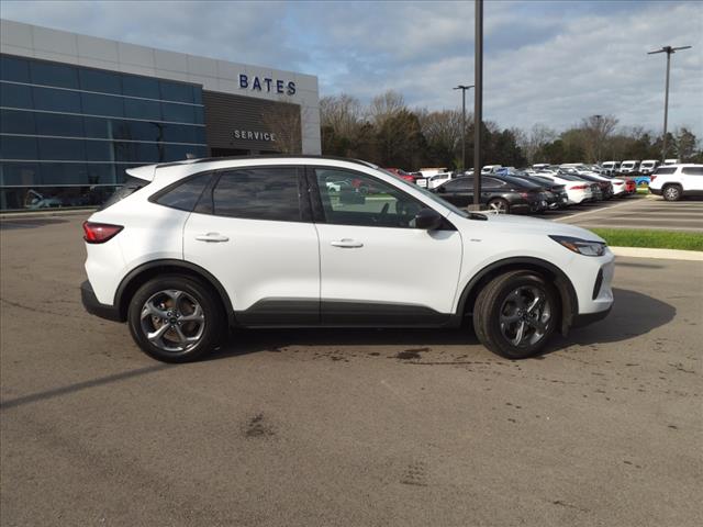 2025 Ford Escape ST-Line photo 2