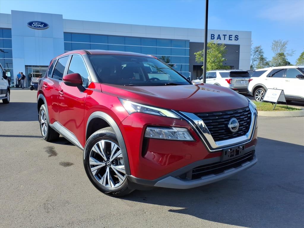 2022 Nissan Rogue SV's photo