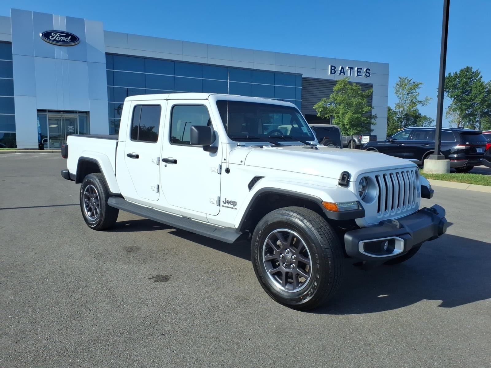 Certified Pre-Owned 2022 Jeep Gladiator Overland