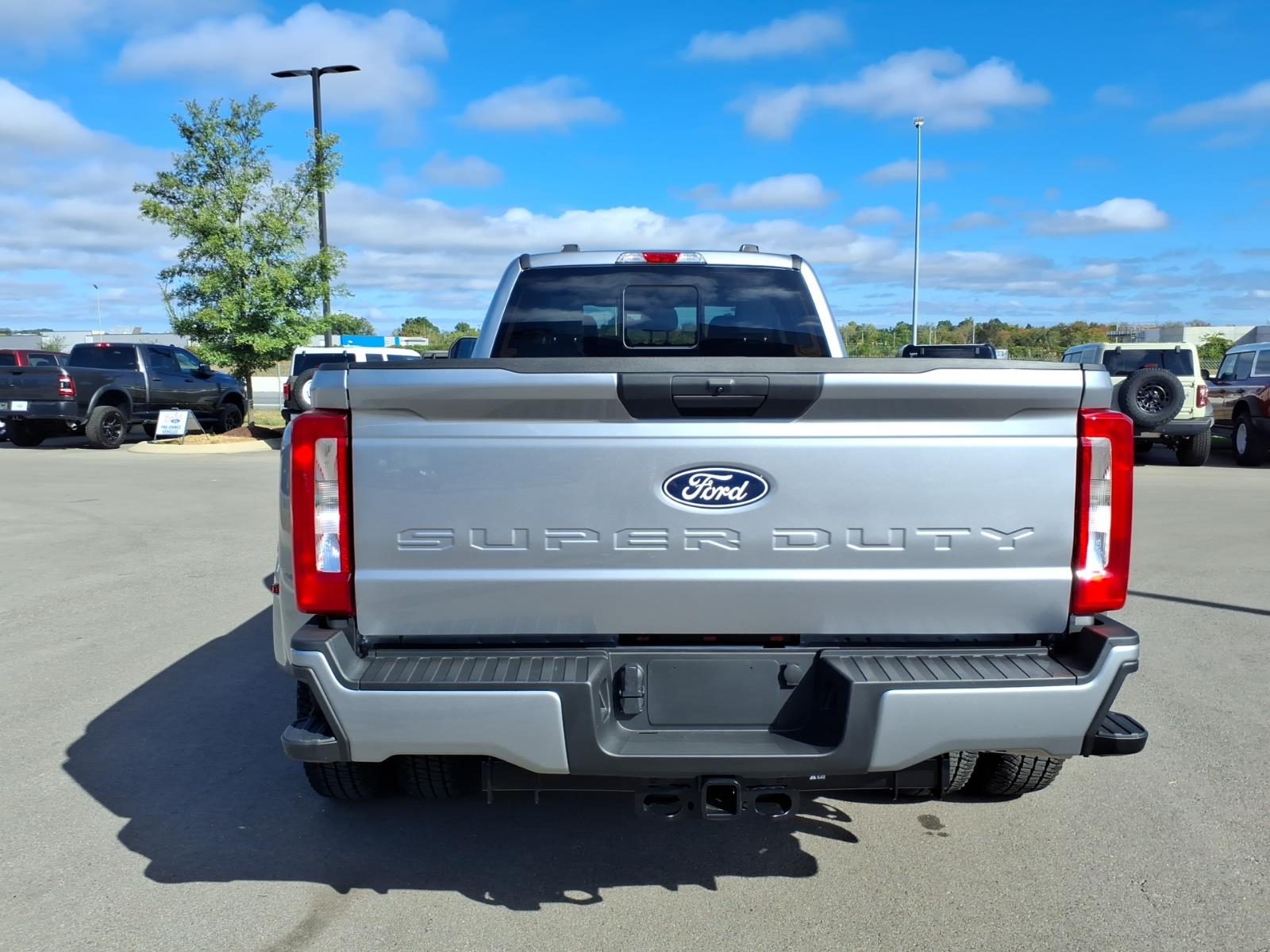 New 2027 Ford Super Duty F-350® XL TRUCK